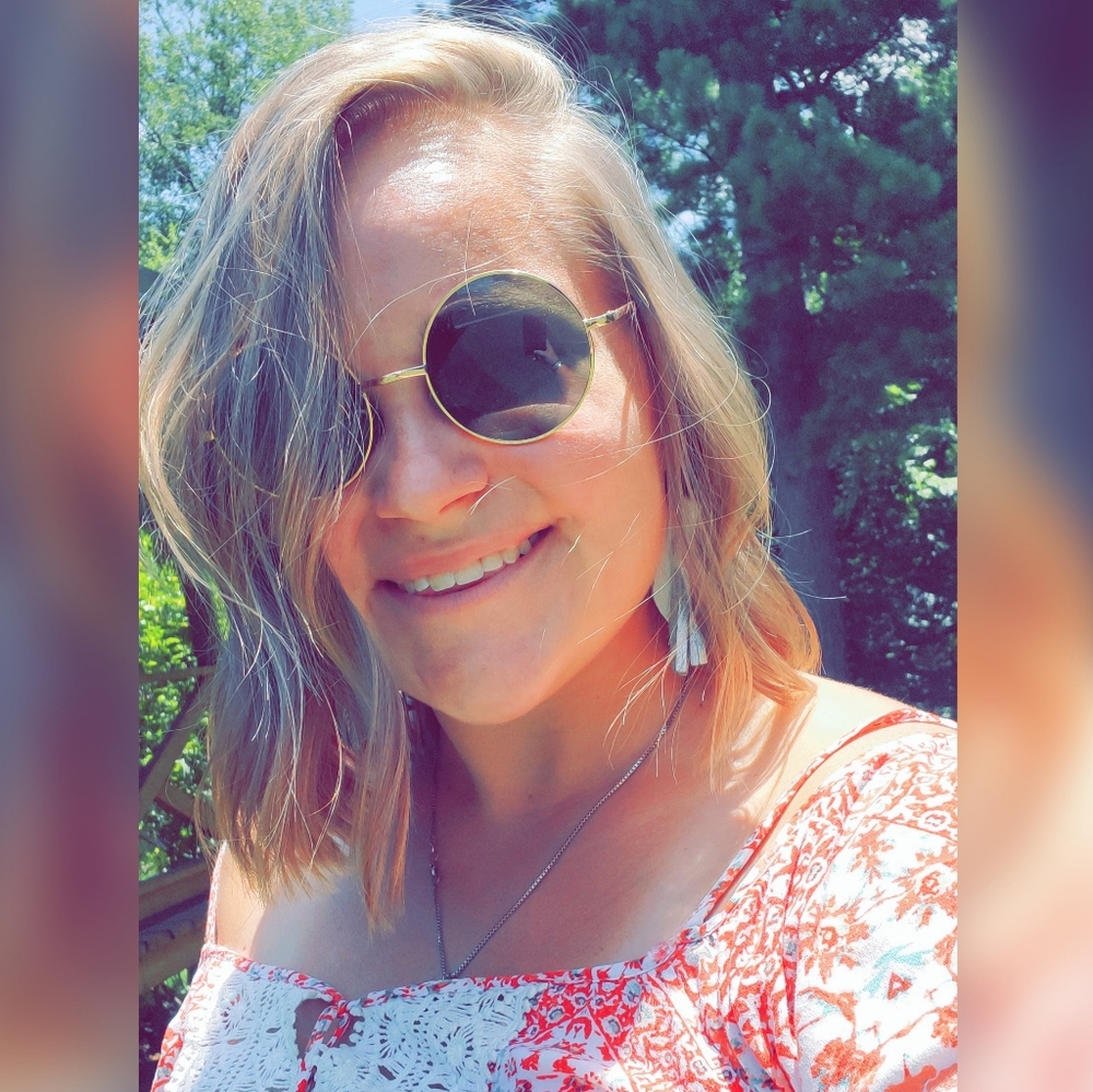 Meet your Posher, Savannah